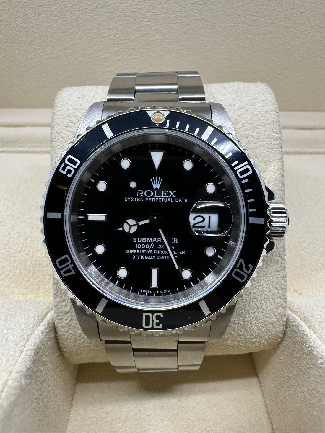 Rolex Submariner 16610 T-serial black dial