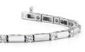 Clean Design Diamond And Bar Diamond Bracelet with 5.00 ct.(finished) 5.0mm