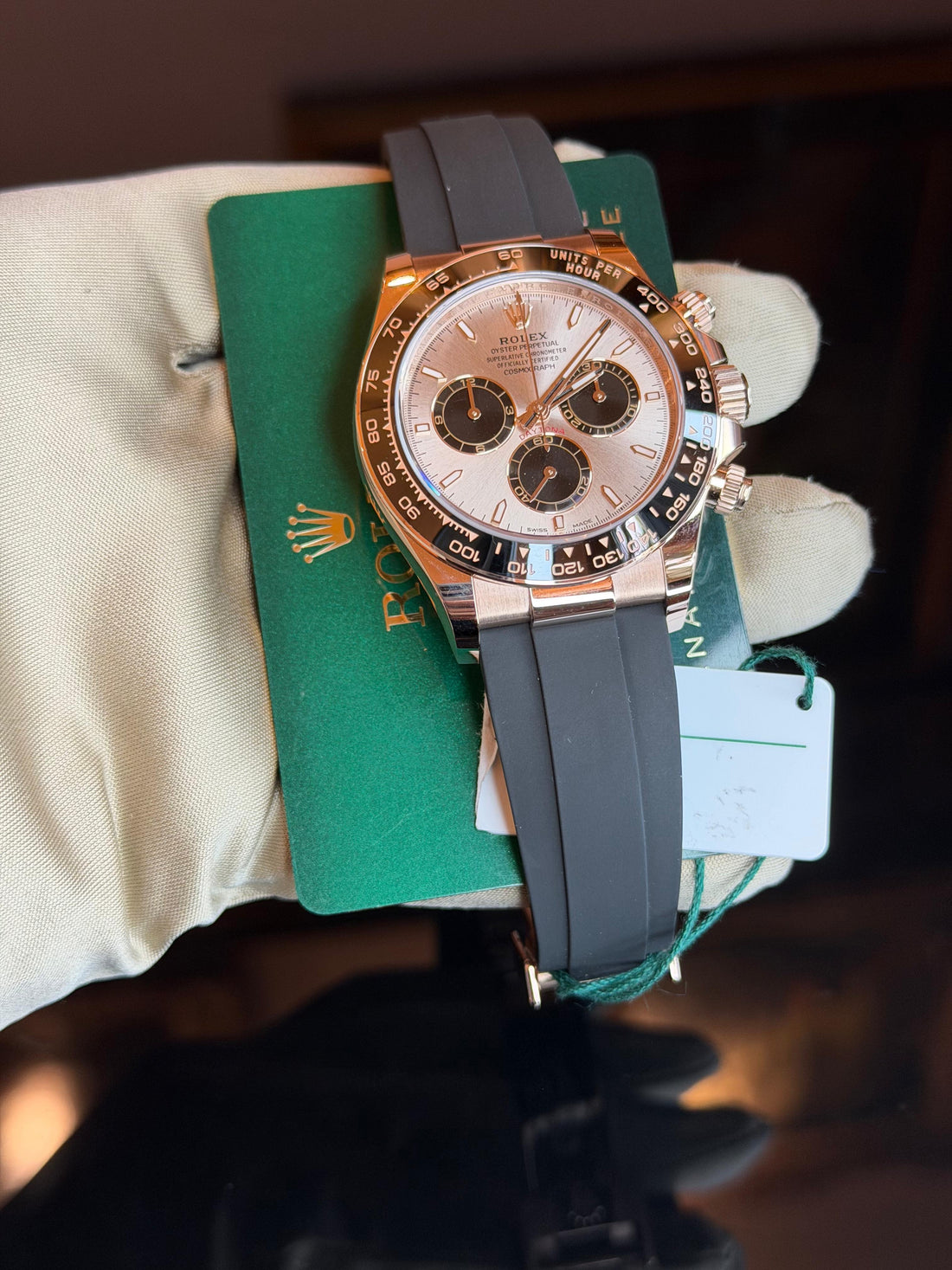 Rolex Everose Gold Cosmograph Daytona Watch - Black Cerachrom Bezel - Sundust And Black Index Dial - Oysterflex Strap - 126515ln subkiof