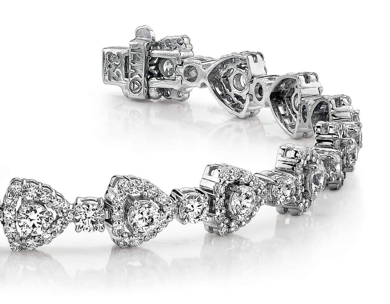 Triangular Diamond Link Bracelet Diamond  with 5.59 ct.(finished) 1.2mm, 2.7mm